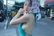 巨乳アイドルさん、横乳をポロリしてしまうｗｗｗ
