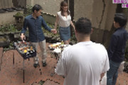 近所の仲良し夫婦とBBQをしたら我慢できずに中●しSEX