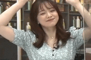 【画像】テレ東の森香澄アナが巨乳をバインバイン揺らしてた　※GIFあり