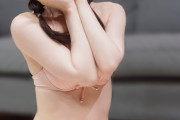 【画像】結局ガリガリか、ムチムチ、どっちがエッチなの？