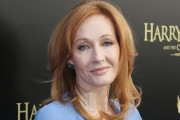 【悲報】ハリーポッター作者JKローリングさん、トランスジェンダーを批判したせいで全てを失う