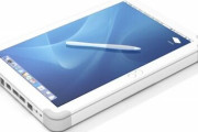 【画像】11年前の“未来のノートパソコン”予想がこちらｗｗ