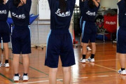 「今は男子も乳首の透けを気にする」下着の透けに配慮し紺の体操服じわり増加「汗も目立ちにくくて良い」