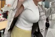 【画像】職場の女先輩のおっぱいが大きいwwwww