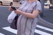 妊婦って普通に街歩いてるけどエロすぎだろ…