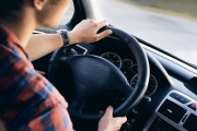 運転中つい口走ってしまう独り言ランキング、決まる
