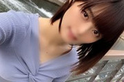 【エロ動画 素人】 都内某有名書店勤務のショートカット黒髪パイパン美人（26） に中出し騎乗位