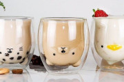 【画像】彡(ﾟ)(ﾟ)「ドリンクを注ぐと動物が現れるグラス？」
