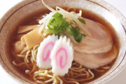 【悲報】デヴィ夫人「はっきり言うわよ　麺すするのは『教養のない田舎っぺ』」