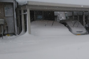 【画像】富山県さん、雪に完全に埋まるｗｗｗ