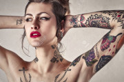 【画像】日本大好き白人腐女子さんが入れたオタクタトゥーｗｗｗ