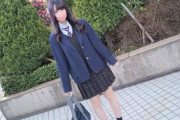 【無修正 個人撮影】 アイドル活動している女の子とハメ撮り。 キラキラな瞳と若々しいスレンダー美体を間近にしながらフサフサなマ〇コにたっぷり中出し