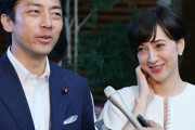 【朗報】小泉進次郎、女子アナと合コンしまくったおかげでテレビ局が怖くて不倫問題を報道できない