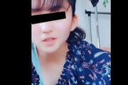 【動画あり】『本物のおちんちん入れてみたいよ～…』拗らせ10代女子がスティックのりをマンコに入れてオナニー生配信ｗｗ