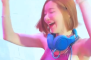 【動画】見せたがりDJさん、動き過ぎたらチクポロ不可避ｗ