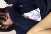 【エロ動画 素人】 幼さの残る制服美少女がパパ活でハメ撮り