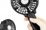 女さん、タピオカの次は扇風機を持ち歩く