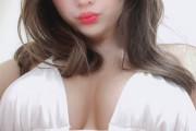 ハミ出てきた下乳のエロ画像 part29