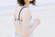 【萌画像】浜辺美波さん、ガチで水着を解禁！！<ﾑﾁｯ