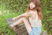 【画像】『ベンチ』に座ってる『美少女』がコチラｗｗｗｗｗ