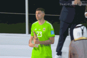 【悲報】アルゼンチンGK、表彰式でチソポパフォーマンスをぶちかますｗｗｗｗｗｗ