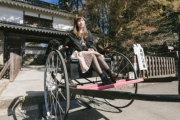 【悲報】日本の『人力車』に非難殺到　「女に車を引かせるなんて日本の男はおかしい」