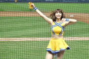 【GIF】乳揺れチアリーダーwww