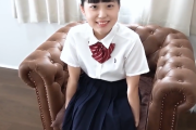 【無修正 エロ動画】 可愛い制服美少女を全裸にさせてハメ撮り
