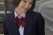剛力彩芽、前髪ぱっつんのJK制服ショットが話題「今でも違和感ないのさすが」
