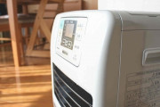石油ヒーターVS.電気ストーブ
