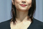 【画像】小池栄子(42)さん「今更水着になっても今の子に需要ないでしょ」