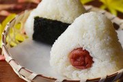 【朗報】日本のソウルフード「おにぎり」、海外ウケがよかった
