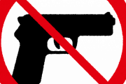 【朗報】ヤクザさん、遂に公共の場で銃を使わないよう組員に通達！！！
