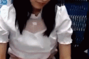 【gif】人気美少女声優さん、ガッツリパンチラしてしまうｗｗ