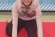 佐藤梨那アナがバゲットのエクササイズコーナーで貧乳を見せる放送事故