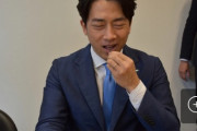 【お宝画像】小泉進次郎、昆虫を食す「オレ、今、食べてるって感じ」