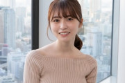 【悲報】長濱ねるさん、若くして垂れ乳