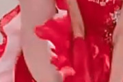 工藤由愛ちゃんのシャッターチャンス動画で何やら黒いものが見えてる件