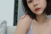 【朗報】村重杏奈さん、下着姿で巨乳おっぱいを大放出wwwwwwwww