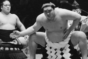 史上最強の横綱1000人アンケート　白鵬6位、双羽黒15位