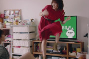 本田翼がラインモバイルCMでパンチラ!?検証画像＆GIF動画まとめ！テレビから出てきてスカートめくれる瞬間が話題に！