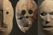 9000年前に作られた「石仮面」、旧石器時代から見つめるその不気味な眼差し