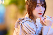 【画像】上田麗奈さん、彼氏のアソコのデカさを再現してしまう！？