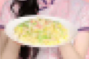【画像】チャイナJK「炒飯、アルヨ～」