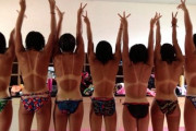 【画像】水泳部の女の子の日焼けあとがエロすぎて草ｗｗｗｗ