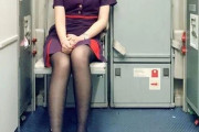 【画像】格安航空のCAさん、さすがにエチエチすぎるｗｗｗｗ