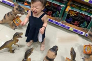 【画像】メスガキ、おもちゃ屋で詰むｗｗｗｗｗｗｗ