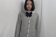 【無修正 エロ動画】 お人形さんのような無表情のパイパン制服美少女とハメ撮り