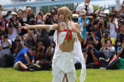 【画像】コスプレイヤーに群がるカメラ小僧キモすぎるｗｗｗｗｗｗｗｗｗｗｗｗｗｗｗｗｗｗｗｗｗｗｗｗｗｗｗｗ