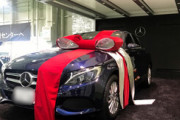 【画像】ベンツの納車式、女社員のレベルが高すぎると判明